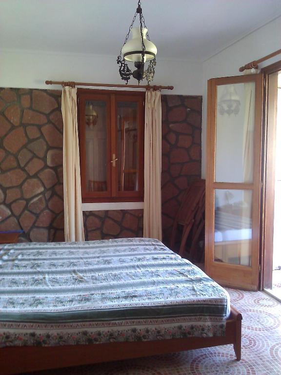 Lela Kaptani Eftalou Olive Grove Митимна Номер фото