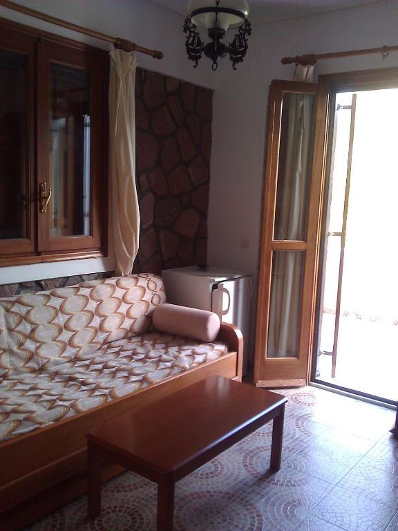 Lela Kaptani Eftalou Olive Grove Митимна Номер фото
